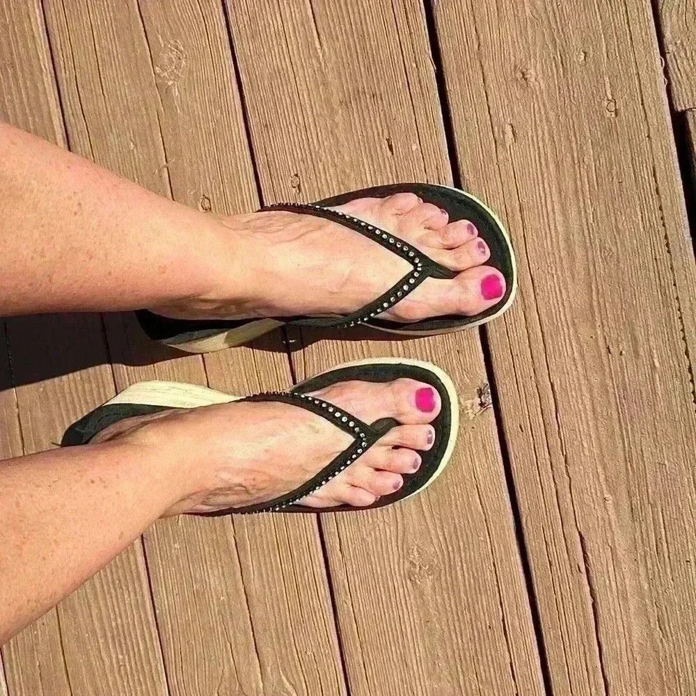 Vintage ECSA thong platform wedge sandals black faux suede w rhinestones - Picture 5 of 7